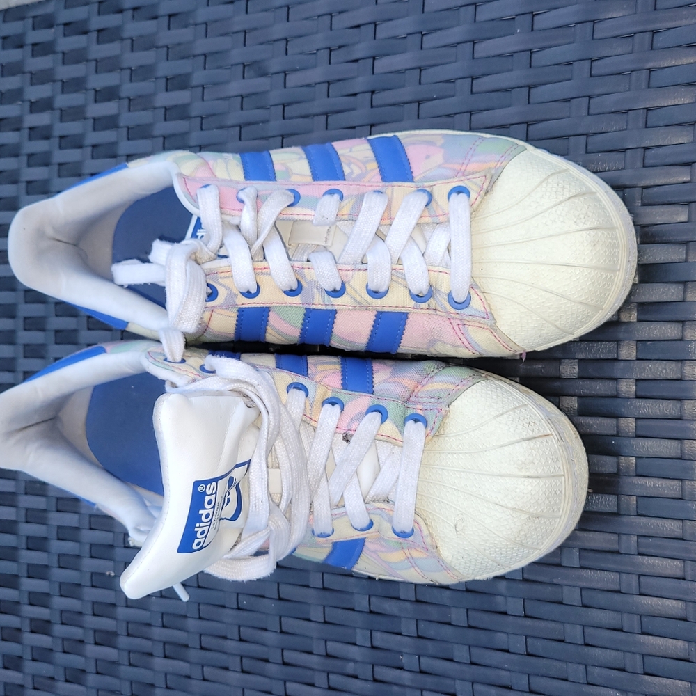 Adidas gym shoes